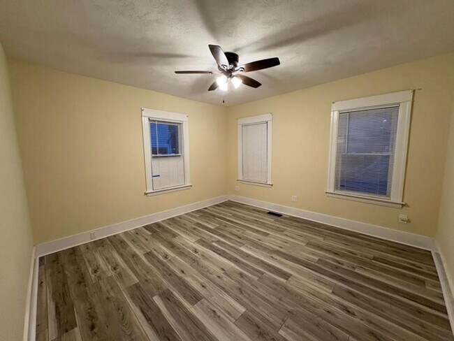 Foto del edificio - 177 Ingleside Ave