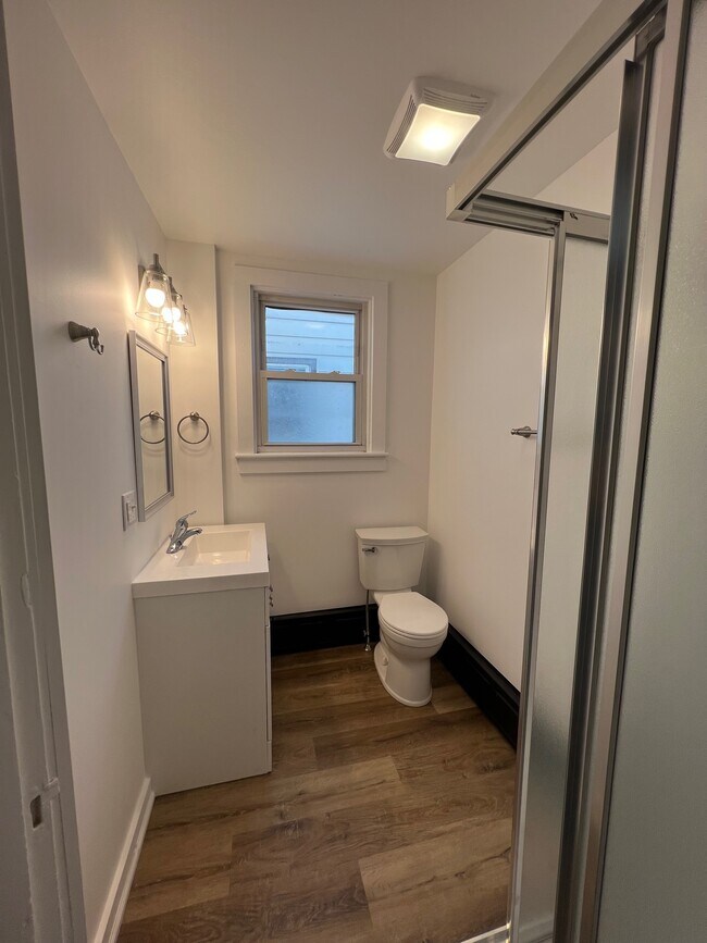 Bathroom - 613 N 8th St