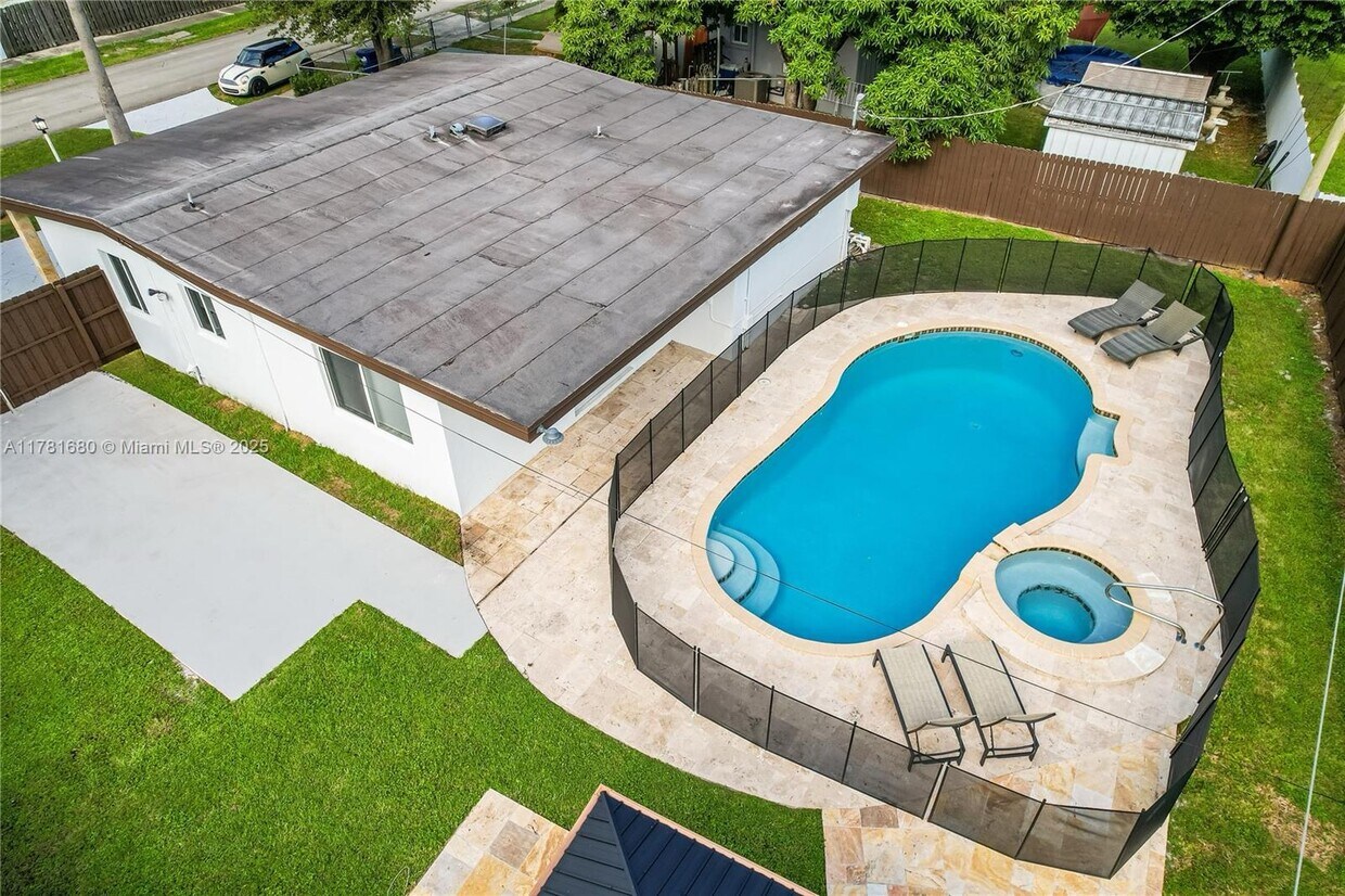 Primary Photo - 11350 SW 51st St