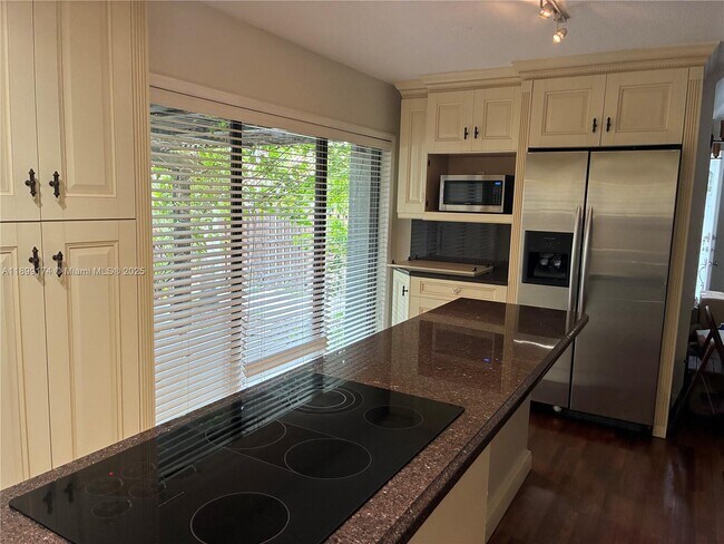 Foto del edificio - 10010 NW 9th St Cir