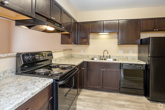 2HAB, 2BA - grande 1.050 ft² - Ole London Towne - Utilities Included