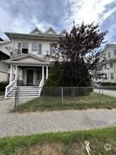Building Photo - 896 Howard Ave