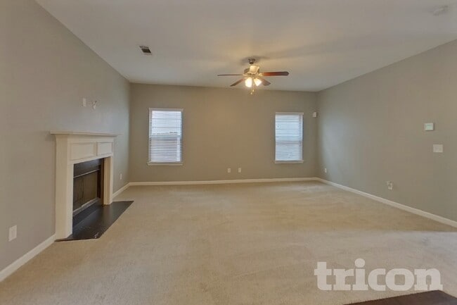 Building Photo - 1562 Pressley Ln