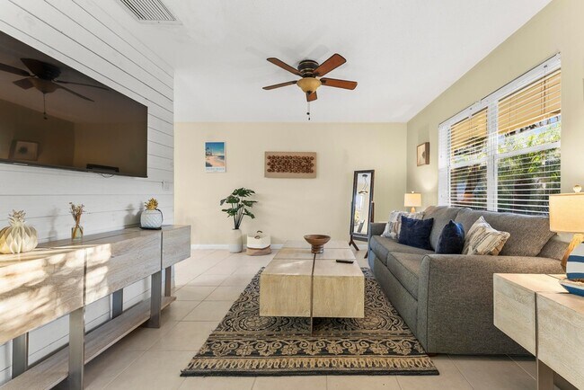 Building Photo - 630 Allen Ave