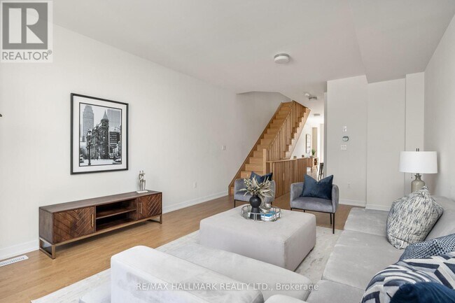 Photo du bâtiment - 1571 Midland Ave