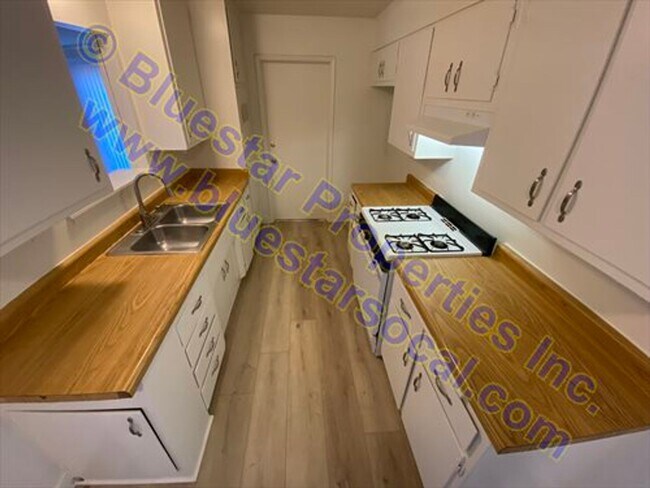 Foto del edificio - Just Listed!! Single Story Home In Apple V...