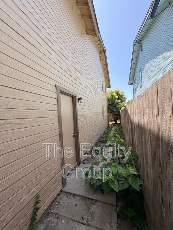 Foto del edificio - 2408 W Packwood Dr