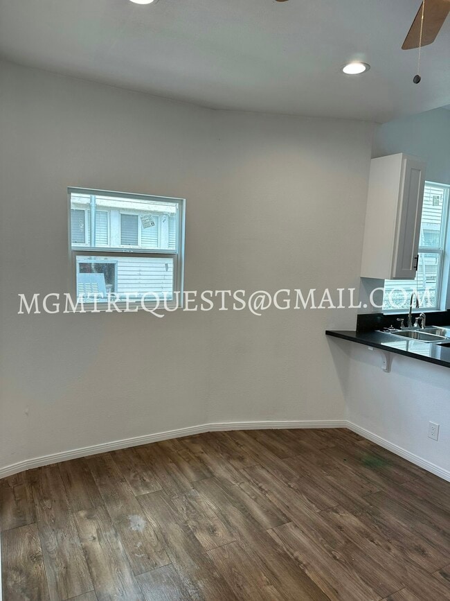 Photo - 555 N La Cadena Dr Apartment