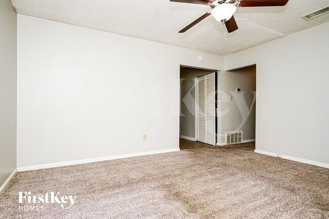 Building Photo - 774 Plainville Cir SW