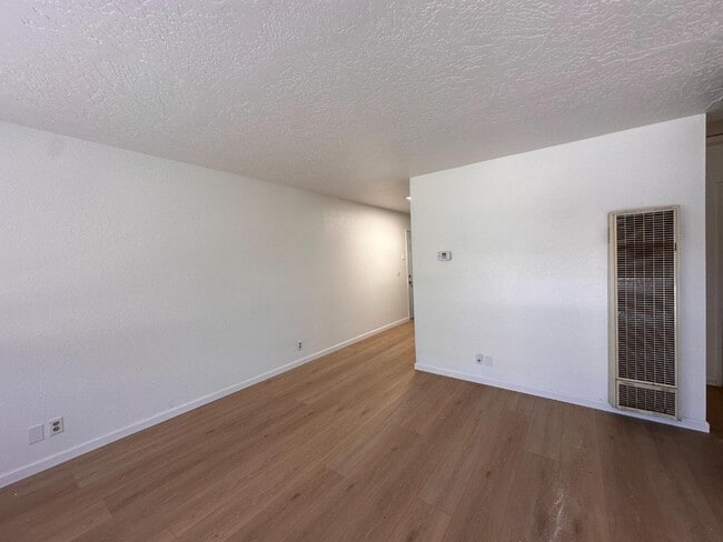 Building Photo - 16260 Orange St