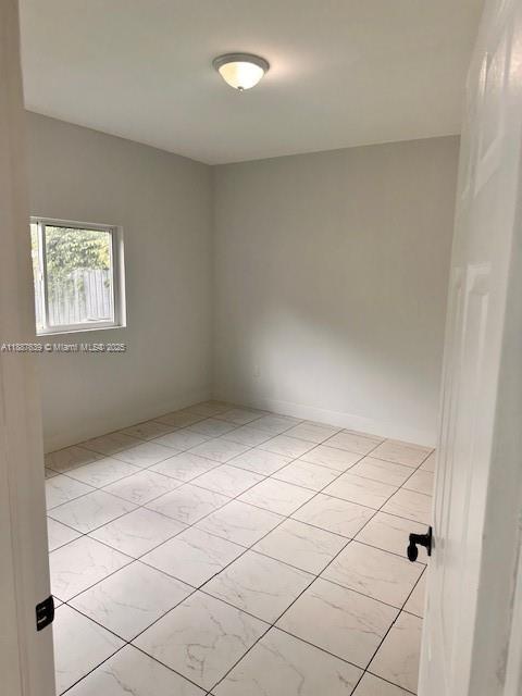 Foto del edificio - 2471 NW 98th St