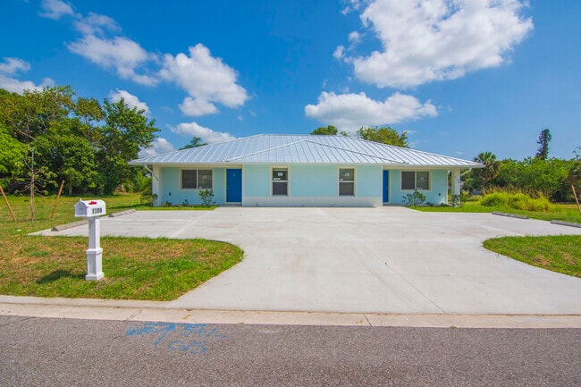 Building Photo - 1405 Ave G