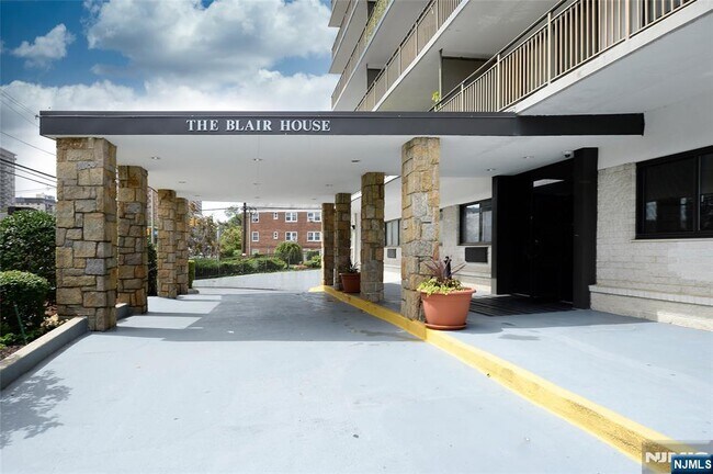 Foto del edificio - 235 Prospect Ave