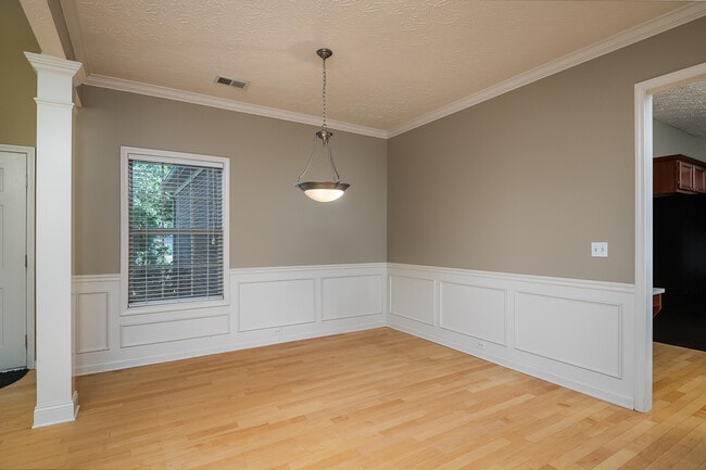 Building Photo - 568 Millpond Rd