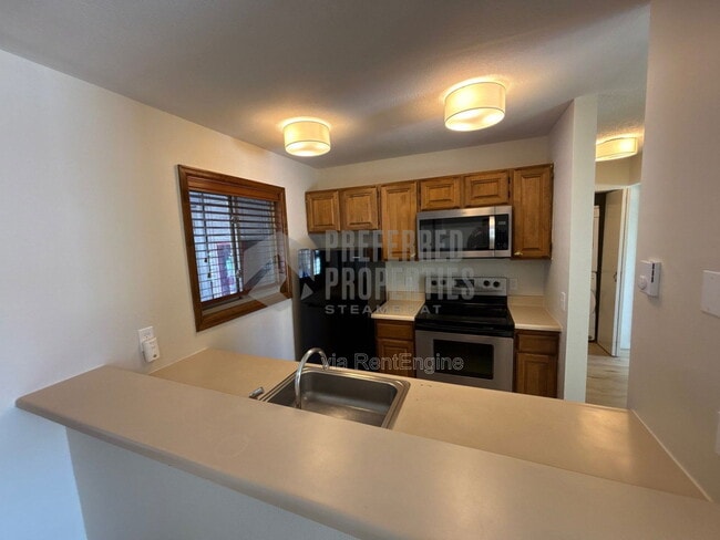 Building Photo - 1555 Shadow Run Ct