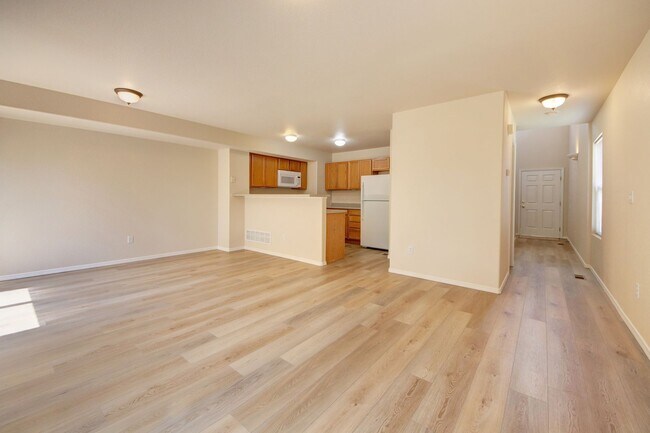 Building Photo - Low-Maintenance Living in Colorado Springs