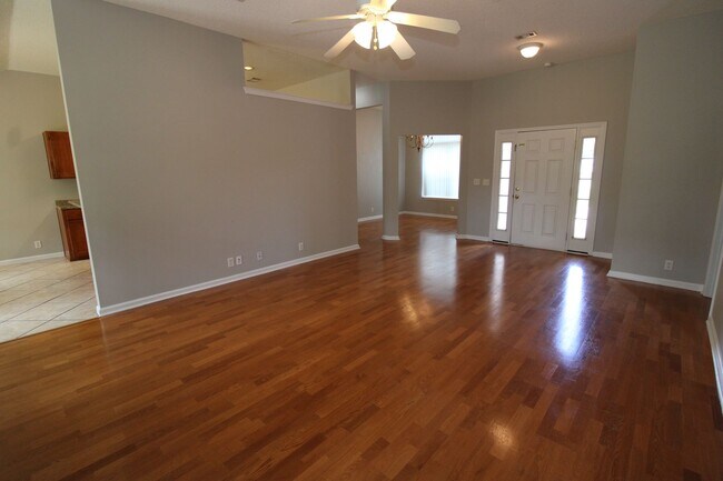 Foto del edificio - 3BR/2BA Home For Rent