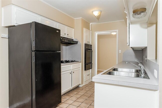 Foto del edificio - 758 E Princeton Ln