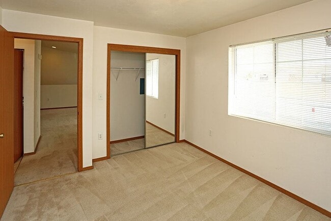 Building Photo - ORCHARD ESTATES