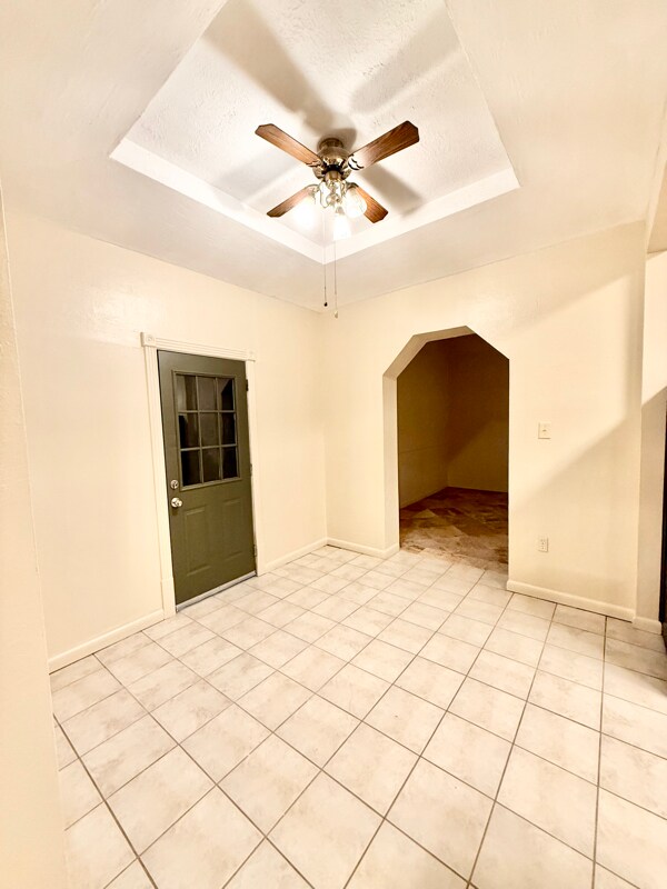 Building Photo - 205 Mansfield Ferry Rd