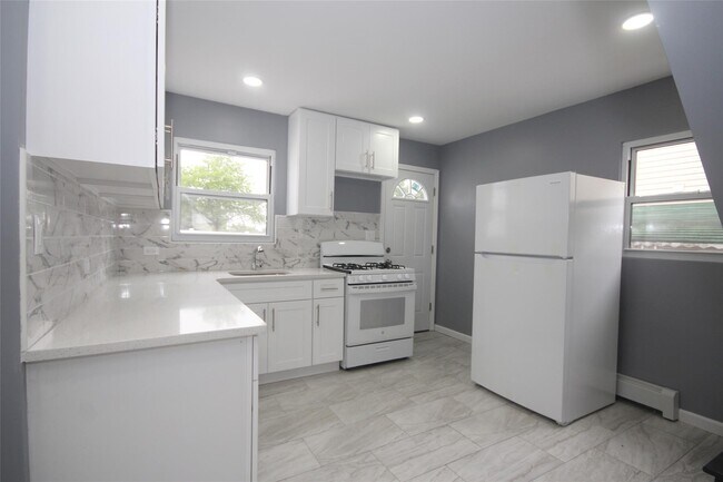 Foto del edificio - 64-32 136th St