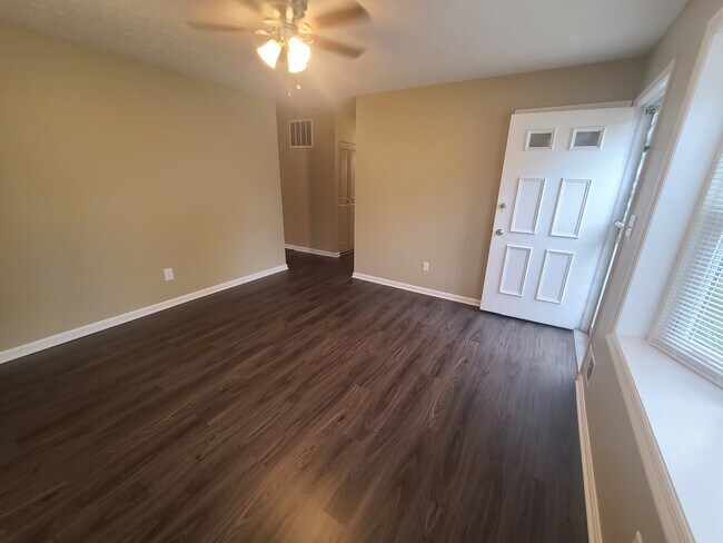 Foto del edificio - 4113 Glen Hill Manor Dr