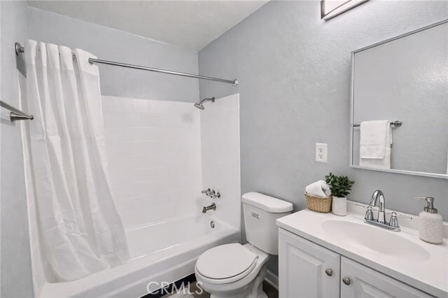 Building Photo - 815 N Rose Ave