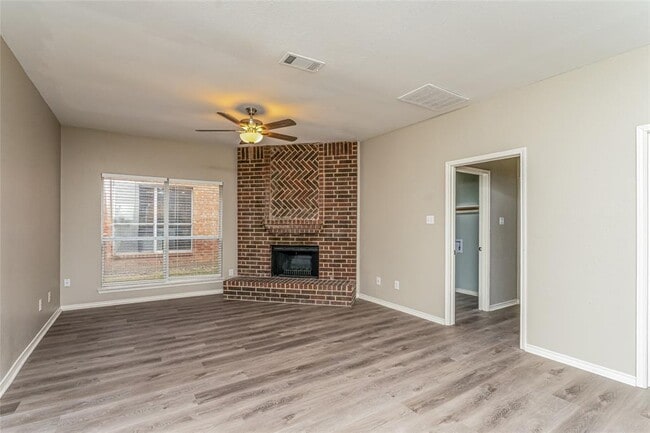 Building Photo - 735 Ridgemont Dr
