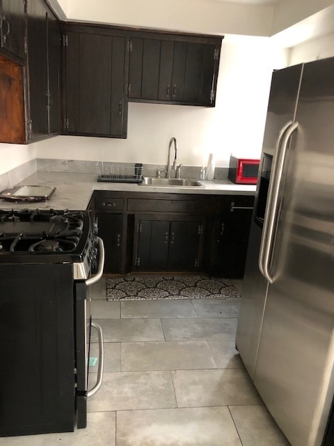Kitchen - 11855 Weddington St