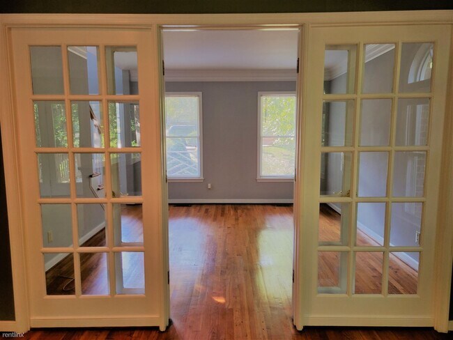 Building Photo - 6000 Pleasant Pond Ct