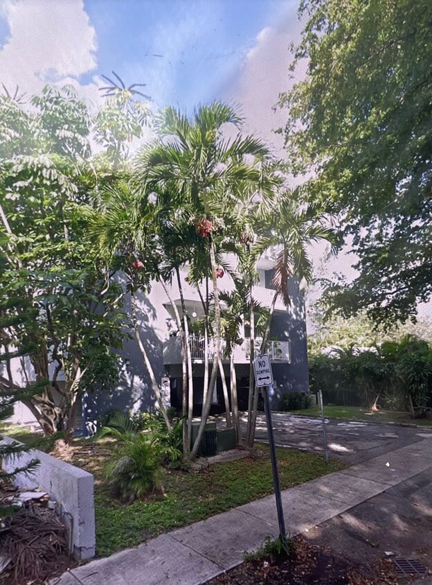 645 NE 121st St Unit 307, North Miami, FL 33161 Apartments in North