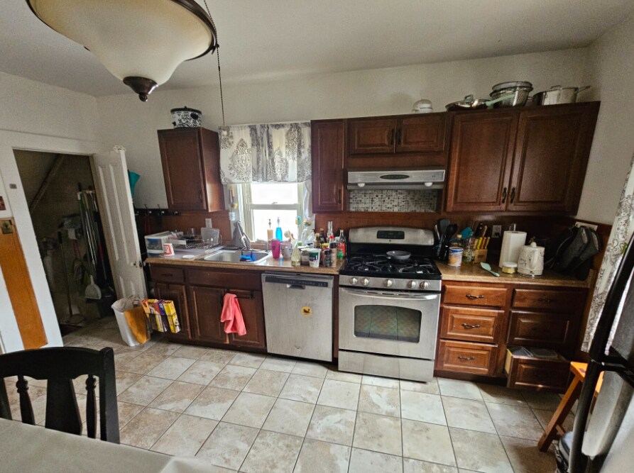 Primary Photo - 58 Winship St