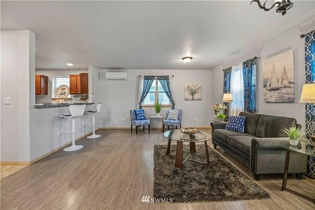 Foto del edificio - Beautifully Updated 3 Bed, 2.5 Bath Townhome in Monroe