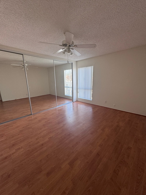 Foto del edificio - 215 N Belmont St