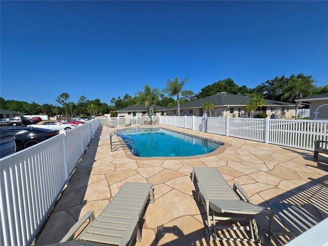 Foto del edificio - 24540 Harbor View Rd