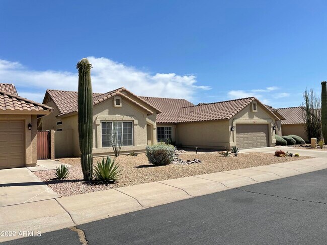 Building Photo - 4621 E Fernwood Ct