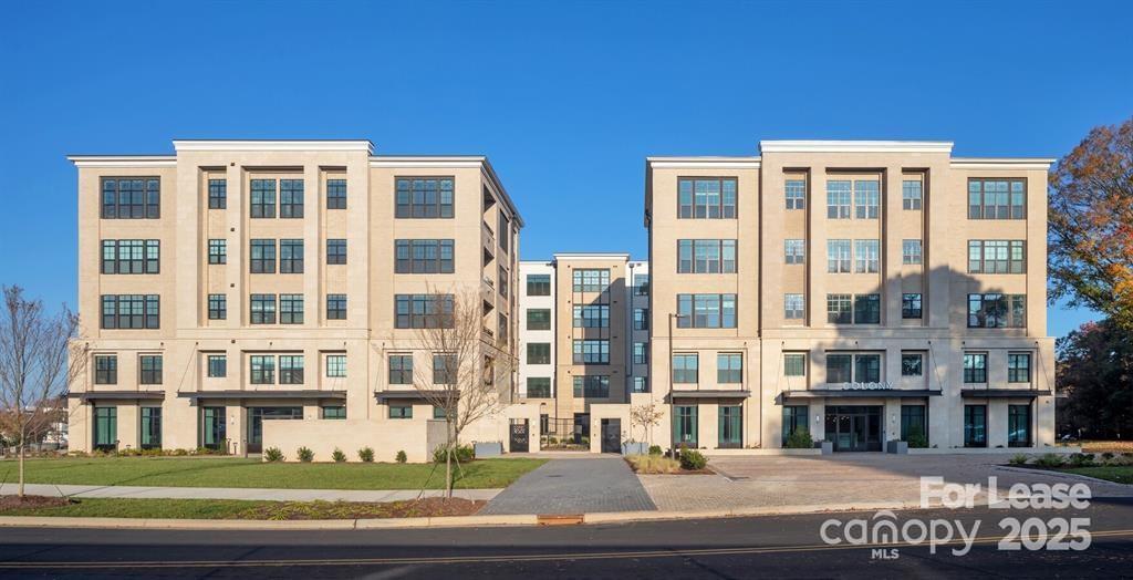Foto principal - 4220 Colony Plz Dr