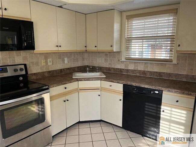 Foto del edificio - 27B Benjamin Franklin Dr