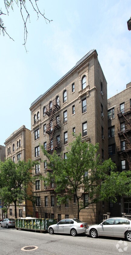 Foto del edificio - 481 Fort Washington Ave