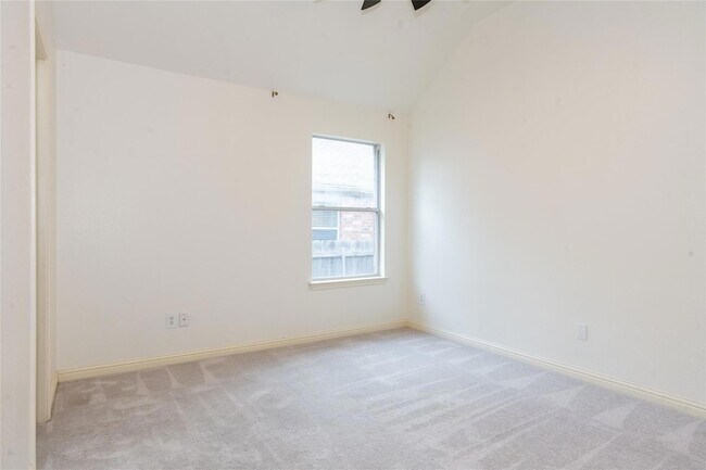 Building Photo - 1218 Canyon Maple Rd