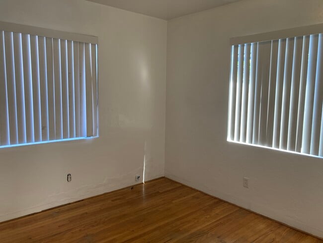 Building Photo - 2052 Reed Ave