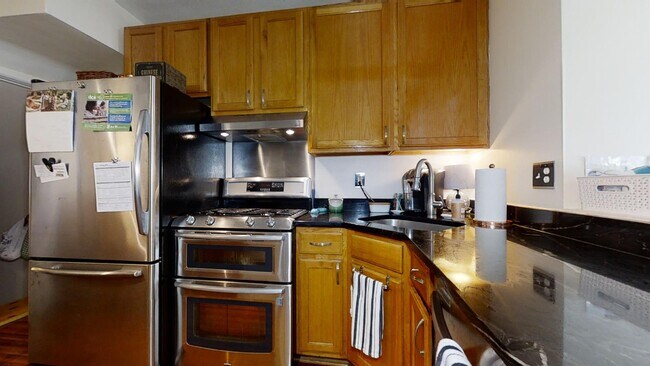 Foto del edificio - 1718 D St SE