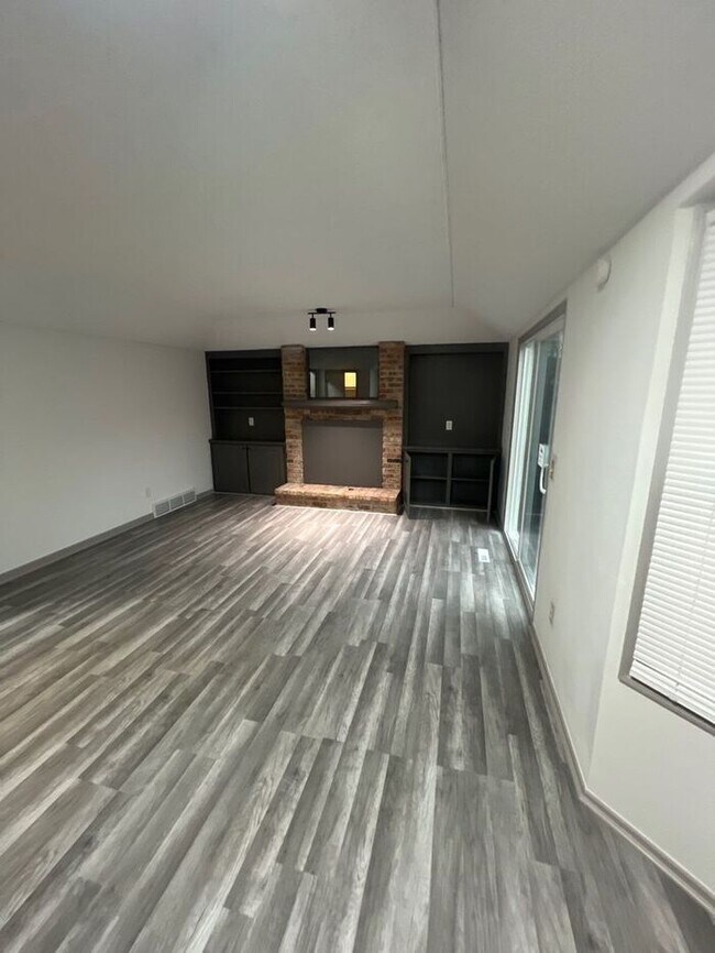 Foto del edificio - 3512 Maple St