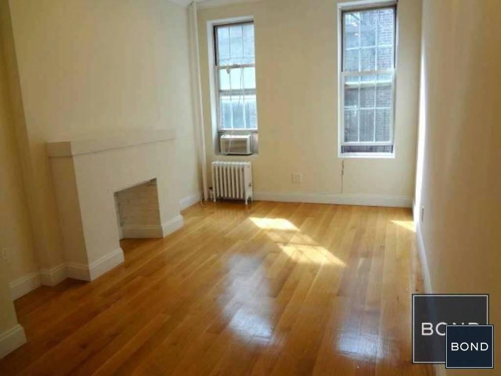 Primary Photo - 244 Sullivan St