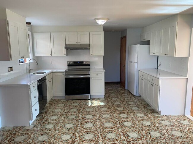 Building Photo - 23 Duval St