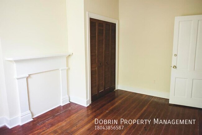 Building Photo - Renovated HUGE 4BD: NEXT to VCU