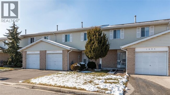 Building Photo - 1297 Southpark Ln