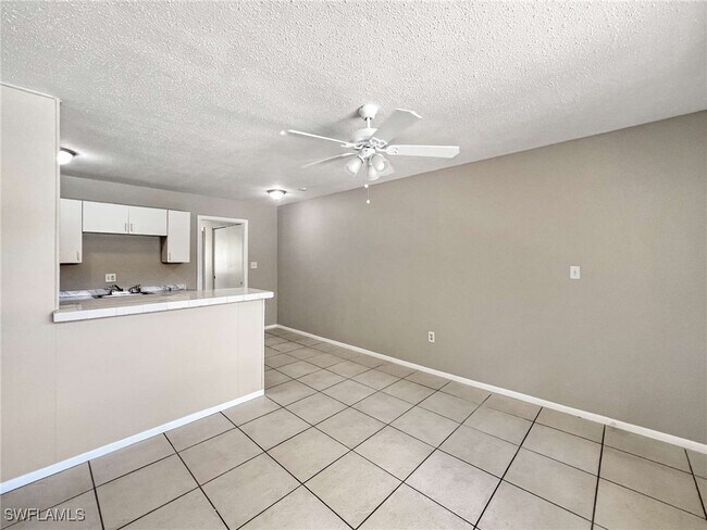Foto del edificio - 1852 Golf View Ave