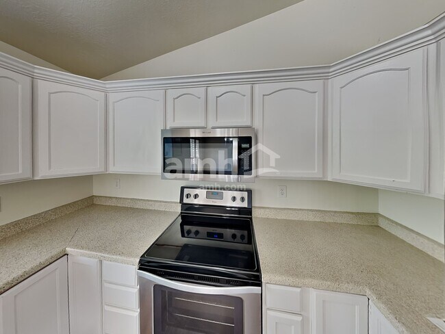 Building Photo - 939 W 740 S