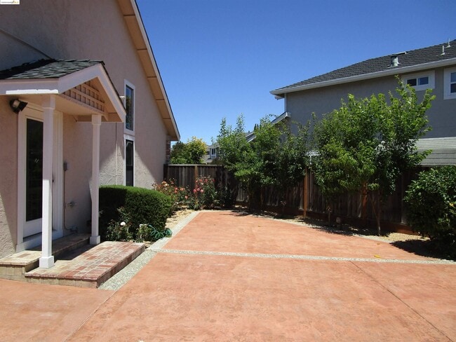 Building Photo - 5019 Mattos Ct